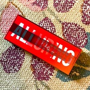 HUDA BEAUTY LONG LASTING LIPSTICKCK